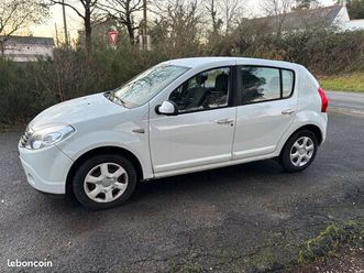 dacia sandero. 1l4 es + gpl. 5 cv. 72 cv. an 08/2009