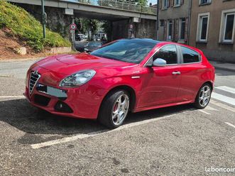 alfa roméo giuletta 2.0 jtdm 170cv toutes options - rouge 8c ( option à 2500 )