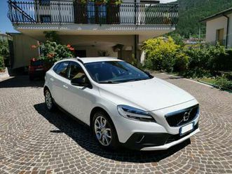 v40 ii 2012 cross country 2.0 d2 pro geartronic