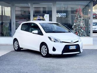 toyota yaris 1.5 hybrid 75cv automatica e5 neo - 2