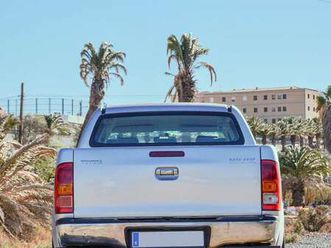 hilux 2.5 pick up doble cabina estandar