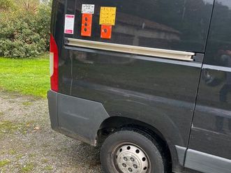 à vendre ducato 130 2016 bon état. options. : hayon charge 500 kg. couleur noire