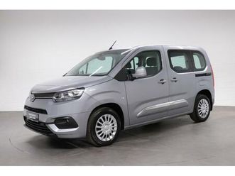 toyota proace verso city 1.2i shuttle