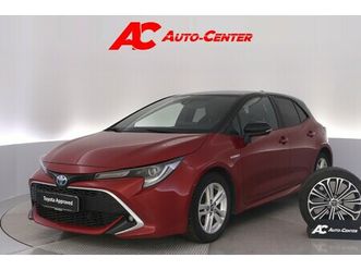 hatchback 1,8 hybrid style - lohkolämmitin / tutkat edessä ja takana / adaptiivinen vakionopeudensää