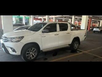 toyota hilux 4x2