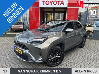 toyota yaris cross 1.5 hybrid adventure awd panodak jbl hud