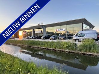 suzuki swift 1.2 style smart hybrid | dode hoek detectie | parkeersensoren achter | draadloos apple/android auto | navi |