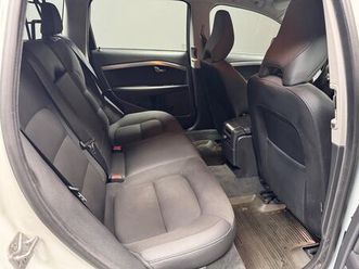 d4 awd momentum euro 5 (163hk)