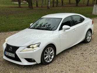 lexus is 300h comfort&navigation (automata)