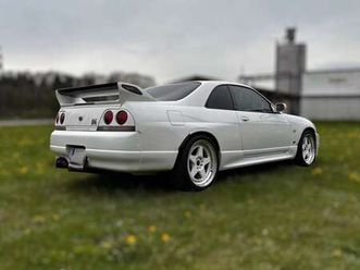 nissan skyline r33 gtr