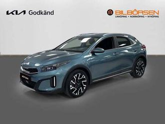 kia xceed plug-in hybrid action