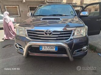 auto usate toyota hilux