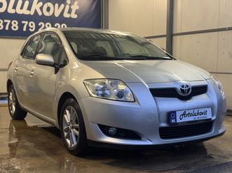 toyota auris 2.0 d4d 164000km!