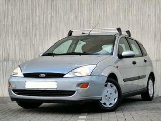 ② ford focus 1.6i/automatique/78.000km/ essence/ clim/ carnet — ford — 2ememain