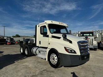 2018 freightliner cascadia super clean
