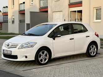 toyota auris 1,3 3 vvt-i, 2012 god.