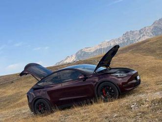 performance dual motor awd