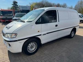 2-hyundai-h200-bj-2006-camionnettes-utilitaires-2ememain