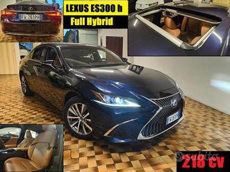 lexus es 300 h full-hybrid da 218 cv con tetto a