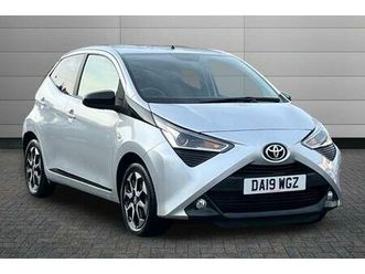 toyota aygo x-trend hatchback's 1.0 vvt-i x-trend euro 6 5dr