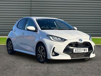 toyota yaris design hatchback's 1.5 vvt-h design e-cvt euro 6 (start/stop) 5dr