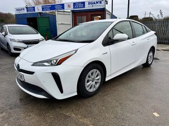 toyota prius 2020