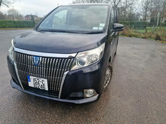 toyota esquire hybrid 7 seater mpv 1.8l black