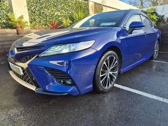 toyota camry 2.5 hybrid / world sport edition sol