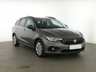 fiat tipo, 1.4 16v, čr,2.maj, serv.kniha,, combi,