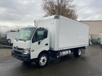 2018 hino 195 with 18' van body (25-158)