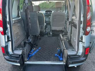renault kangoo 1.6 auto wav wheelchair accessible vehicle. power ramp & tailgate