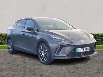 mg mg4 5dr hat trophy ev long range au