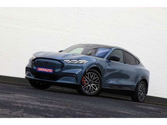 ford mustang mach-e long range awd premium 351pk - pano/keyless/memory