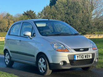 2010 (10) - 0.8 se 5dr