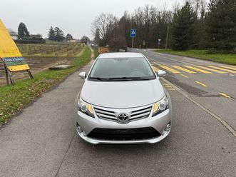 avensis 2.0 linea luna