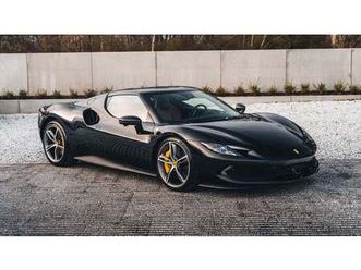 2024 ferrari 296 noir automatique, 7+ vitesses conduite à...