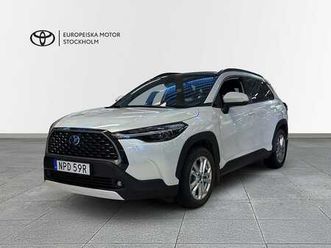 toyota corolla cross 2,0 awd-i executive skinn v-hjul jbl panoramatak