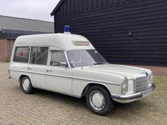 mercedes-benz 240 d ambulance krankenwagen w115 — oldtimers — marktplaats