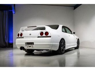 nissan r33 gtst