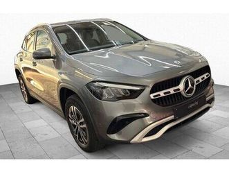 mercedes-benz gla 180d automatic sport pelle navi