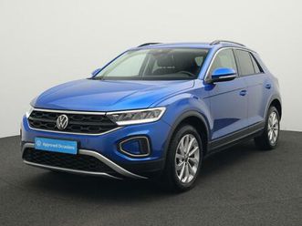 volkswagen t-roc 1.0 tsi 115 pk life edition | led koplampen | achteruitrijcamera | carplay | navigatie | park assist | side assist | 17 inch