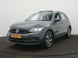 volkswagen tiguan 1.4 tsi ehybrid life / panodak / virtual / elek. trekhaak / massage