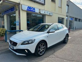 volvo v40 cross country d2 1.6 ocean race