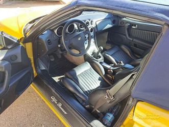 alfa romeo spider(916) 2001 giallo zoe