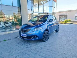 lancia ypsilon 1.0 firefly 5 porte s&s hybrid gold