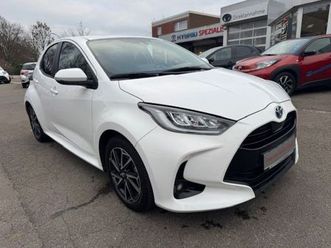 toyota yaris hybrid 1.5 hybrid team d 1.hand comfort-p