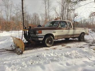 1988 ford f250 street/ plow truck