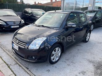 suzuki swift 1.3 black and white