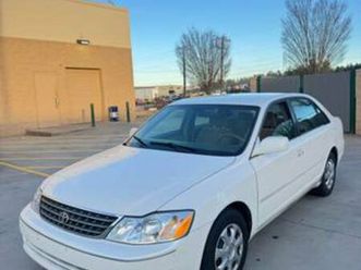 toyota avalon xl 2004!