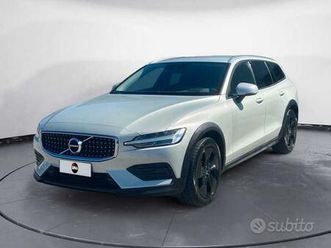 volvo v60 cross country 2.0 d4 pro awd geartr.